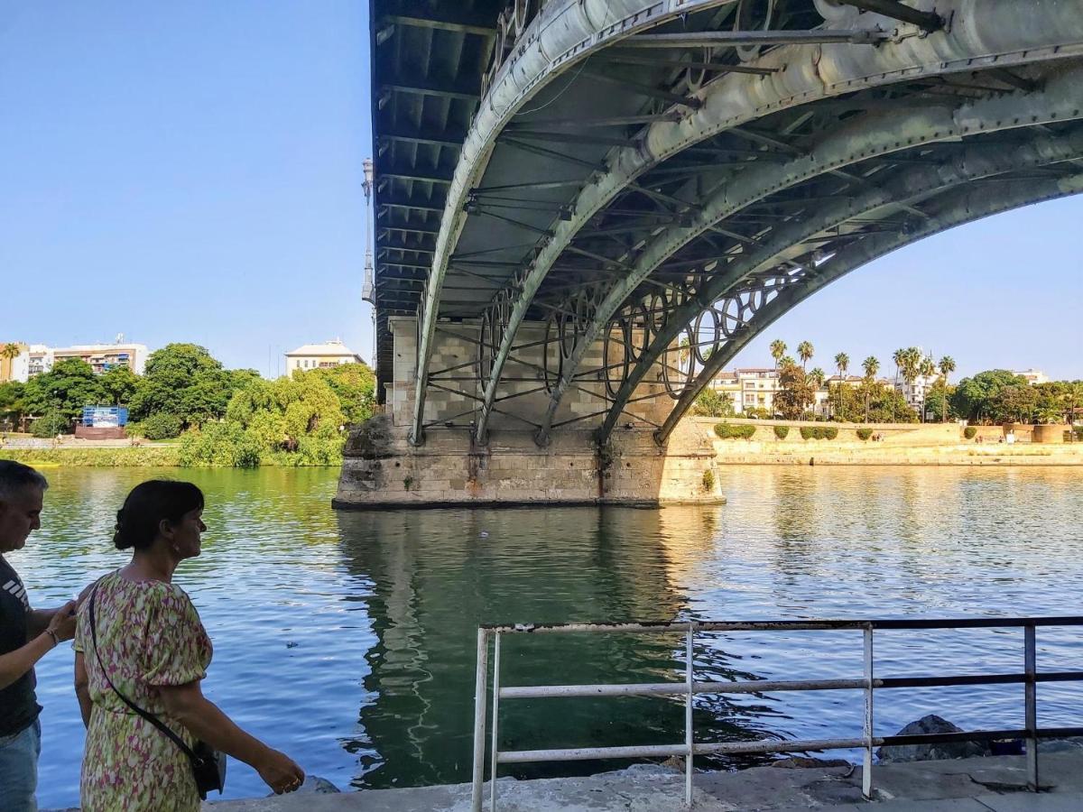 Triana Procurador Con Terraza Privada Apartment Seville Luaran gambar